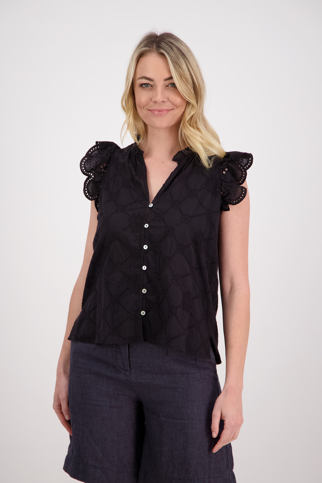 Brairwood Page Top - Black